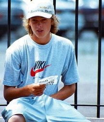 Cute Boys 5c456e87b8db0.jpg