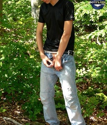 Pee boys 5c12f0990487f.jpg