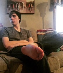 Boys Dicks Feet 5c1a39771587d.jpg