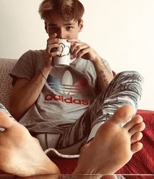 Boys Dicks Feet 5c1a397866fa4.jpg