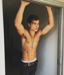 Sexy buddies 5c1afcdc23a5d.jpg