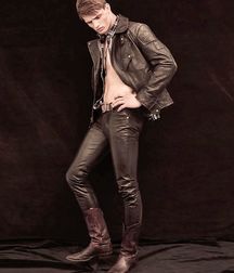 Boys in leather 5c1b7e7465f64.jpg