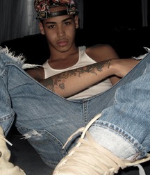 Jeans 5c1bb90875f30.jpg