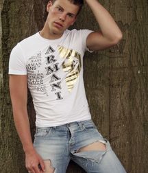 Jeans 5c1bb90beb7ed.jpg