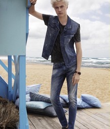 Jeans 2 5c1e773ba0103.jpg