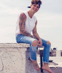 Jeans 2 5c1e775fbd839.jpg