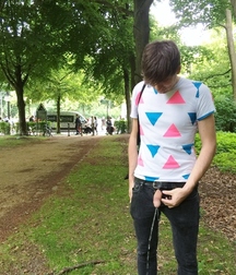 Boys peeing 5c1ec51c0a835.jpg