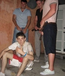 Boys peeing 5c1ec52d5e875.jpg