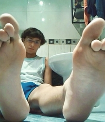 Feet to worship 5c1efa6e1fa31.jpg