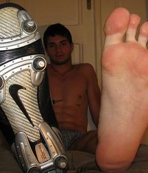 Feet for service 5c204819797bf.jpg