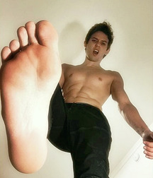 Underneath your feet 5c21b47910835.jpg