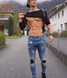 Jeans 3 5c2361eeb12e4.jpg