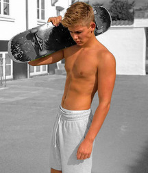 Teens 2 5c242f2adc143.jpg