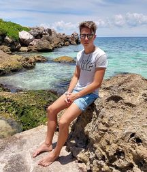 Boy feet 4 5c25188f2e6ea.jpg