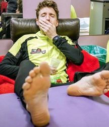 Boy feet 5 5c26c189d3a13.jpg
