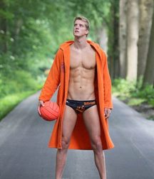 Boys and Models 2 5c278b2de8e35.jpg