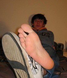 Boy feet 7 5c279c60bfadf.jpg