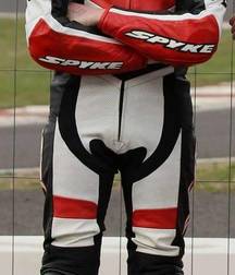 Motocross bikers  5c27cc6fe0539.jpg