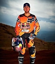 Motocross bikers  5c27cc7da757b.jpg