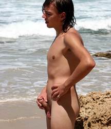 Pee boys 5c2941af2f55a.jpg