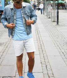 Sneakers and sox 5c2b5ead00ed1.jpg