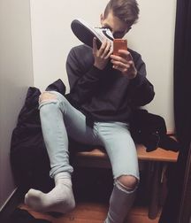 Sneakers and sox 5c2b5ed281687.jpg