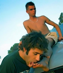 Sniff em lick em 5c2bc6abe0c1c.jpg