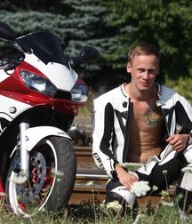 Biker hotties 5c2bce45970bc.jpg