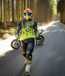 Biker hotties 5c2bce6e54f4a.png