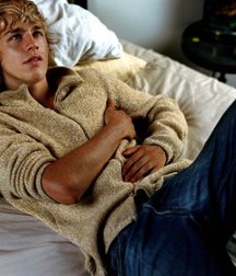 College guys 5c2d51aee651f.jpg