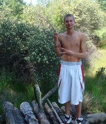College guys 5c2d51cfe2e7f.jpg