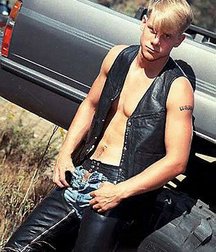 Lovin leather 3 5c2de81e4ae64.jpg