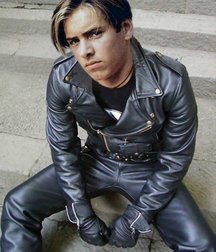 Lovin leather 3 5c2de82239c9f.jpg