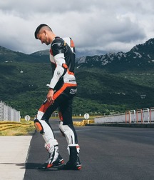 Motobikers 5c2df026eb38c.jpg