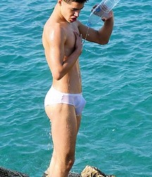 Speedo boys 5c2fc975daebc.jpg
