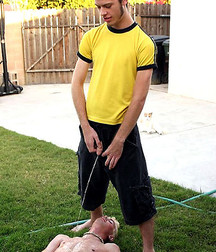 Pee boys 2 5c311c0164efd.jpg