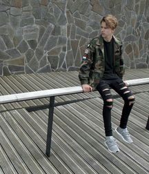 Sneakers and Jeans 5c3139500067e.jpg