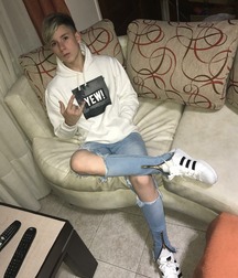 Sneakers and Jeans 5c313973261f4.jpg