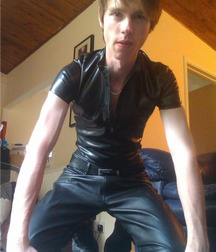 Leather pants 5c315e283e1ab.jpg
