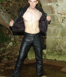 Leather pants 5c315e4236f19.jpg