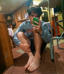 Boy feet 11 5c3269ba65ba3.jpg