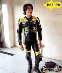 Biker and boots 5c3532396ec8f.jpg