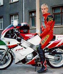 Biker and boots 5c3532602773f.jpg
