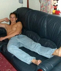 Boy feet 12 5c36958208ddf.jpg