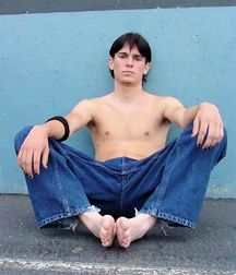 Boy feet 12 5c36958dcc9a2.jpg