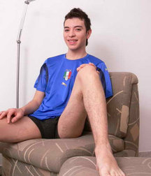 Boy feet 12 5c3695a87d297.jpg