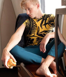 Boy feet 15 5c37e0a75914e.png