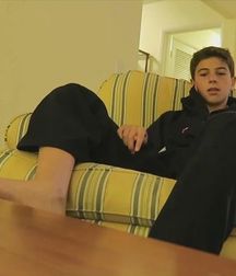 Boy feet 15 5c37e0b2afc14.jpg