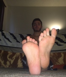 Suckable toes 5c38eef5cdc69.jpg