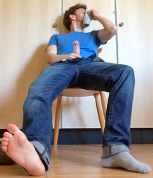 Suckable toes 5c38eefea344b.jpg